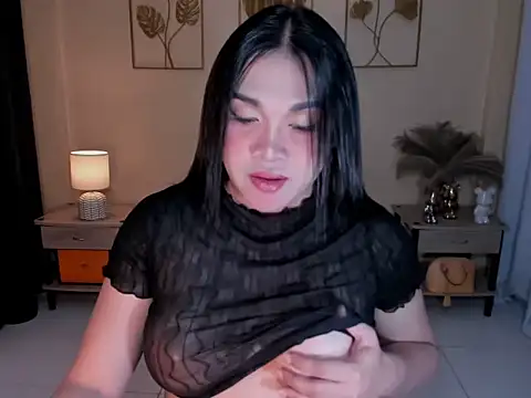 Snapshot of MaxeneCullens chatting on May 28, 2026, 5:05 am MaxeneCullens online show from May 28, 2026, 5:05 am