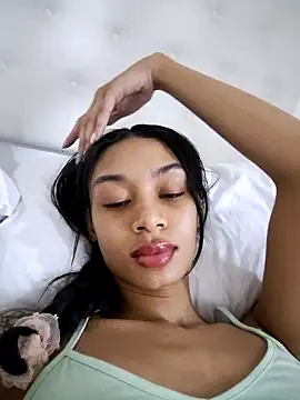 Snapshot of Leaberry chatting on February 13, 2026, 1:45 am Leaberry online show from February 13, 2026, 1:45 am