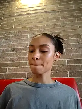 Snapshot of Leaberry chatting on February 27, 2026, 8:20 pm Leaberry online show from February 27, 2026, 8:20 pm