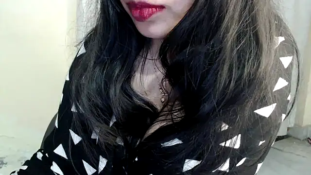 HOT CHILLY online show from February 6, 2025, 6:46 pm