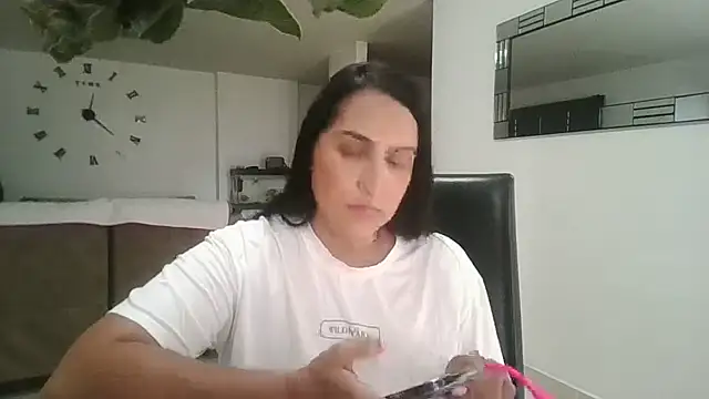 kendall 52 online show from September 15, 2025, 5:24 pm