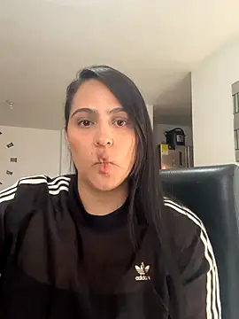 kendall 52 online show from September 17, 2025, 5:47 pm