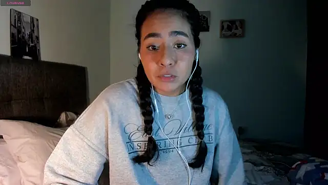 valeryvegas 2 online show from October 9, 2025, 2:53 am