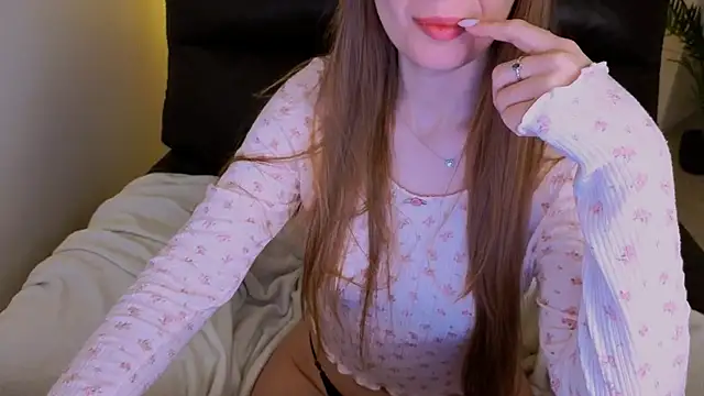 Adelyna Bird online show from January 18, 2026, 7:56 am