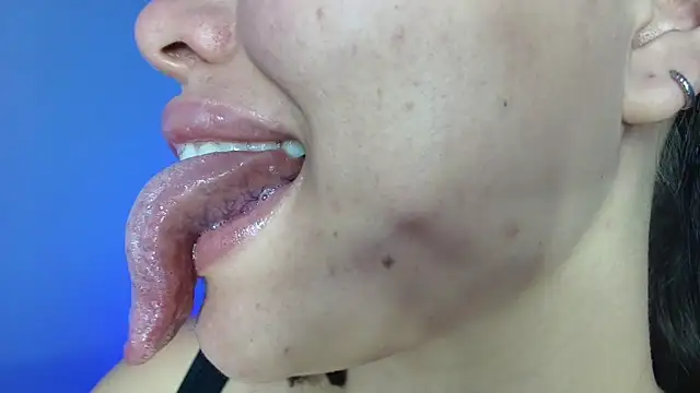 lisbet21x online show from December 23, 2024, 10:44 pm