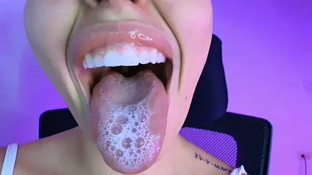 lisbet21x online show from October 30, 2025, 10:32 pm