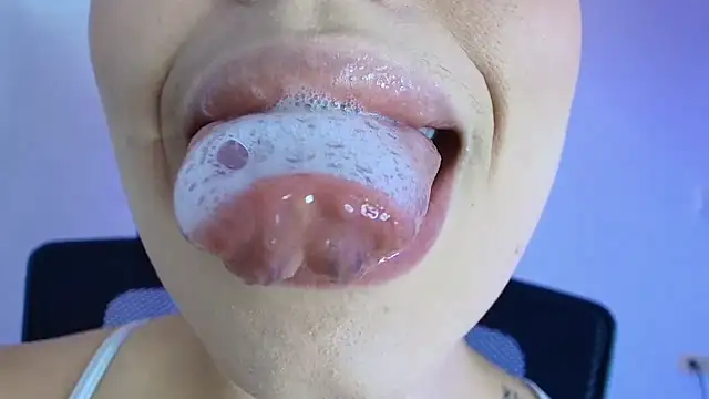 lisbet21x online show from February 25, 2026, 8:18 pm