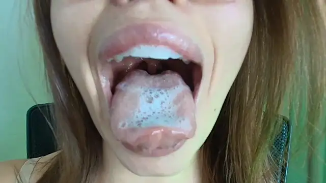 lisbet21x online show from March 15, 2026, 7:42 pm