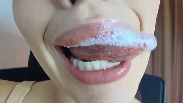 lisbet21x online show from April 11, 2026, 9:30 pm