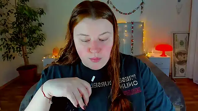 Snapshot of PolinaSalvatore chatting on February 4, 2026, 7:53 pm PolinaSalvatore online show from February 4, 2026, 7:53 pm