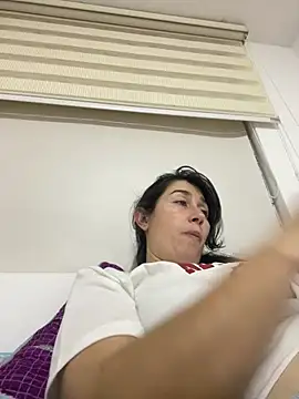 andreaisis2 online show from February 20, 2025, 2:18 am