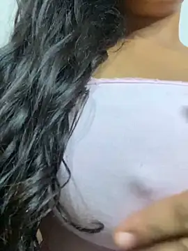 Snapshot of bea3liz chatting on January 25, 2025, 2:04 am bea3liz online show from January 25, 2025, 2:04 am