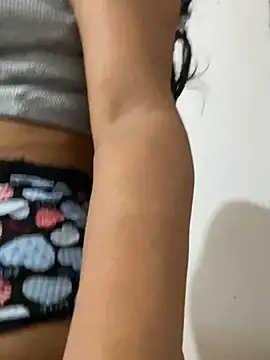 Snapshot of bea3liz chatting on February 24, 2025, 1:42 pm bea3liz online show from February 24, 2025, 1:42 pm