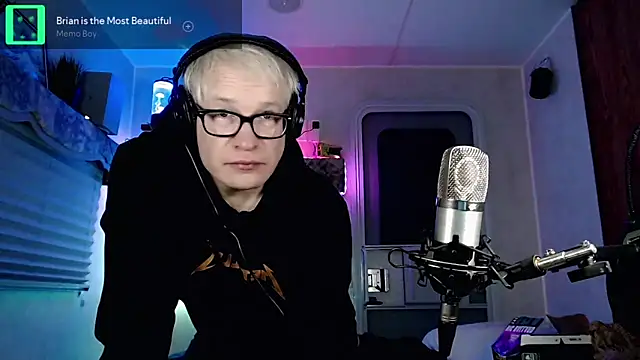 Snapshot of Snarfle82 chatting on February 5, 2025, 11:55 am Snarfle82 online show from February 5, 2025, 11:55 am