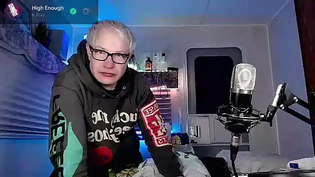 Snapshot of Snarfle82 chatting on March 12, 2025, 5:46 am Snarfle82 online show from March 12, 2025, 5:46 am