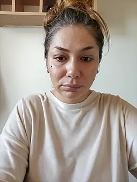 Ella sweety online show from November 3, 2025, 7:31 am