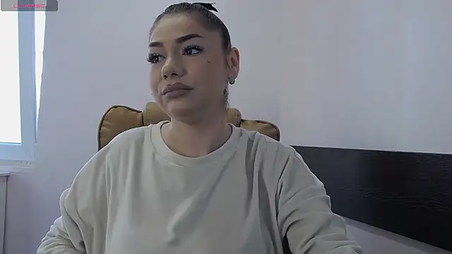 Ella sweety online show from March 10, 2026, 6:29 am