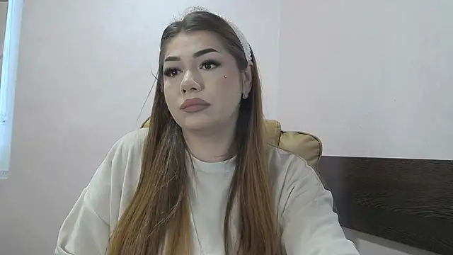 Ella sweety online show from April 6, 2026, 4:46 am