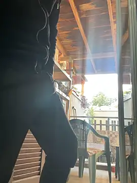 Snapshot of simoninside25 chatting on October 12, 2025, 6:45 am simoninside25 online show from October 12, 2025, 6:45 am