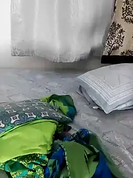 Indian desi wife online show from December 7, 2024, 7:32 pm