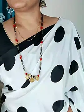 Indian desi wife online show from September 15, 2025, 4:51 pm