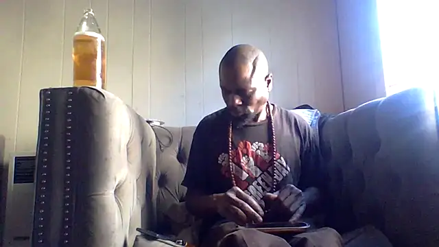 Snapshot of Daddy_hook chatting on February 11, 2026, 11:21 pm Daddy hook online show from February 11, 2026, 11:21 pm