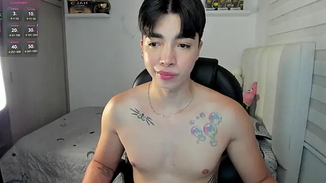 santy7v7 online show from December 16, 2025, 1:27 pm