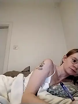 Snapshot of jannis1992 chatting on October 8, 2025, 5:05 am jannis1992 online show from October 8, 2025, 5:05 am