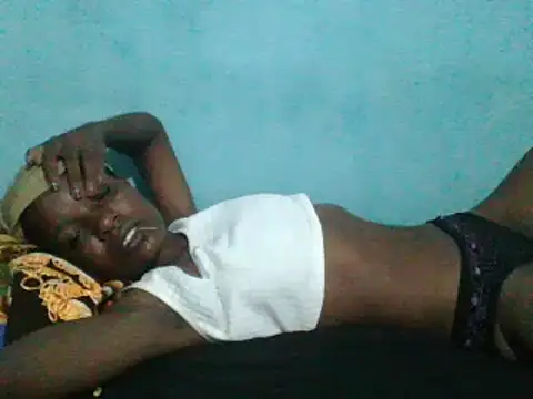 sweetchic  online show from March 10, 2025, 9:07 pm