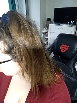 DienkaGreen online show from October 31, 2025, 10:49 am