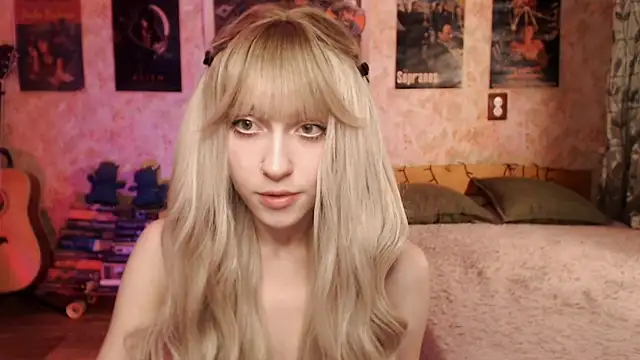 Friendly Ellie online show from March 5, 2025, 11:16 pm