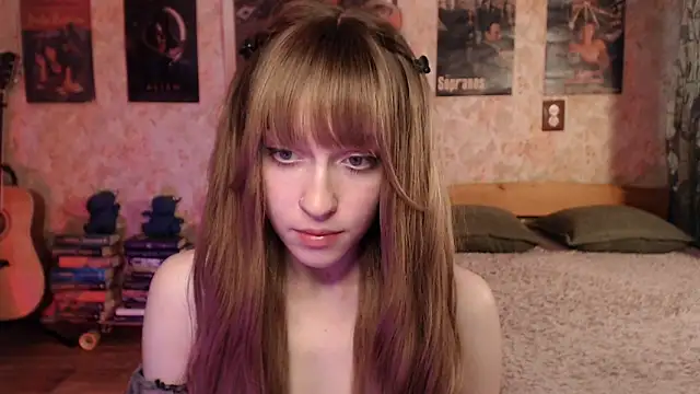 Friendly Ellie online show from June 1, 2026, 12:18 pm