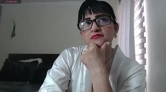 ISABEEL SOFIA01 online show from February 2, 2025, 4:00 pm