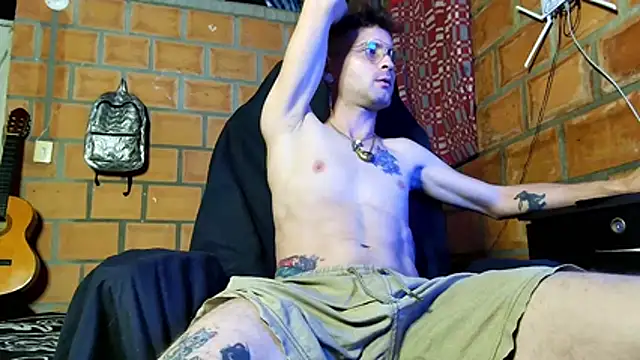 Snapshot of ChristBocellie chatting on April 12, 2026, 7:02 am ChristBocellie online show from April 12, 2026, 7:02 am