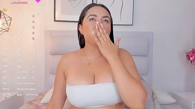 dulcepatersson1  online show from February 8, 2025, 2:36 am