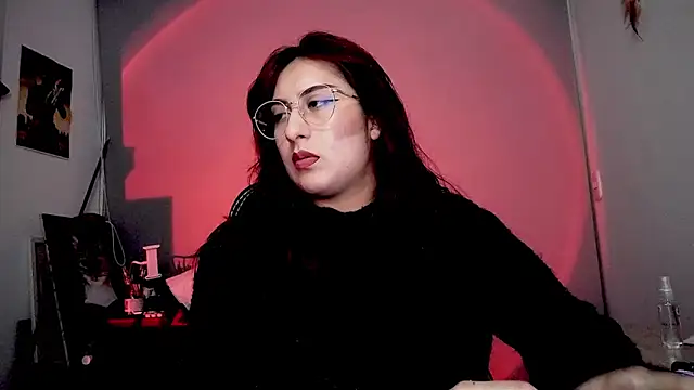 Scarlett Sen online show from November 19, 2025, 1:44 pm