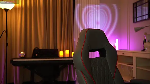 Snapshot of Your_Nicolett chatting on February 20, 2026, 2:08 am Your Nicolett online show from February 20, 2026, 2:08 am