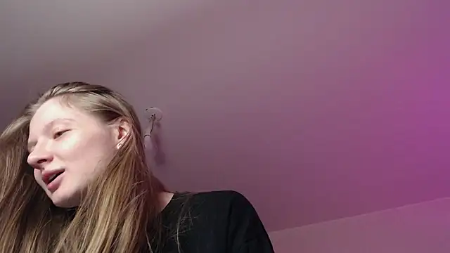 mollytuck online show from February 22, 2025, 6:30 pm