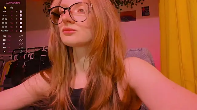 mollytuck online show from November 30, 2025, 4:55 pm