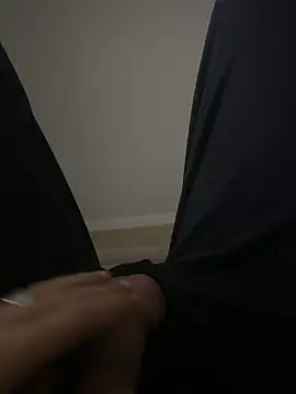 MAHKE12 online show from October 21, 2025, 9:59 pm