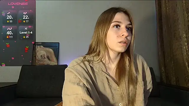 LovelyKatea online show from February 7, 2025, 11:45 am