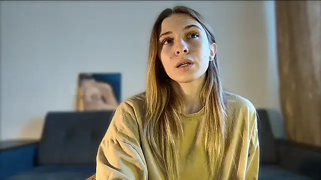 LovelyKatea online show from March 12, 2025, 10:37 am