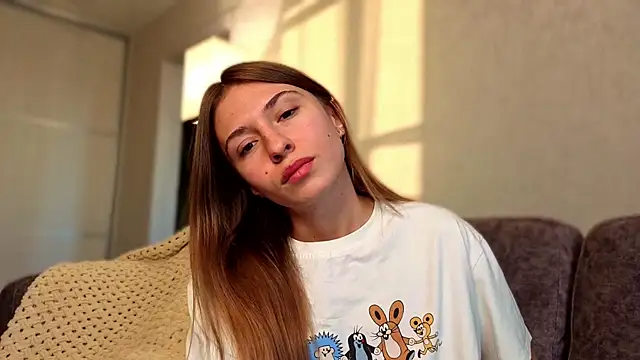 LovelyKatea online show from October 11, 2025, 12:15 pm