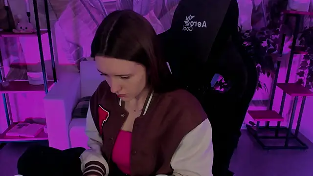 JennyDens online show from December 21, 2024, 2:52 am