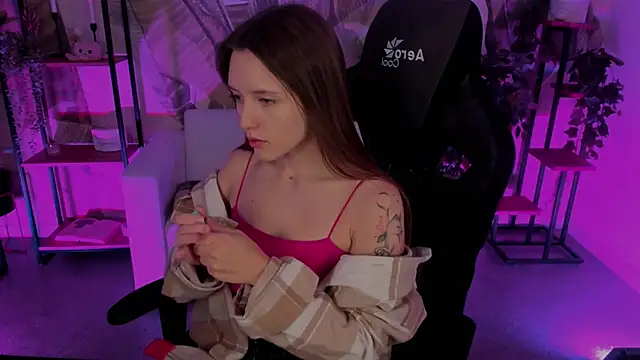 JennyDens online show from December 23, 2024, 5:39 am