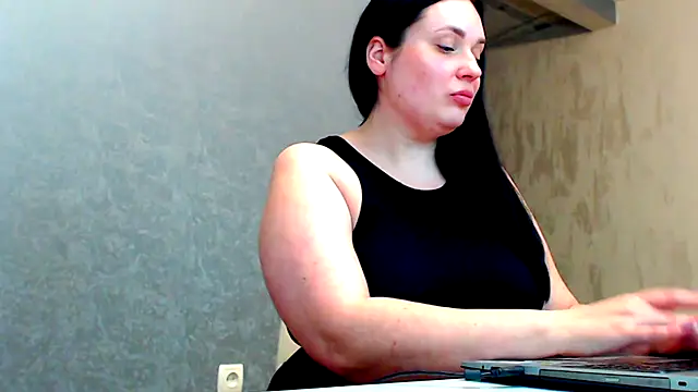 Snapshot of WorshipLilit chatting on February 19, 2025, 7:05 pm WorshipLilit online show from February 19, 2025, 7:05 pm