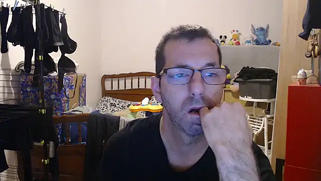 steph19x5 online show from December 18, 2025, 5:13 am