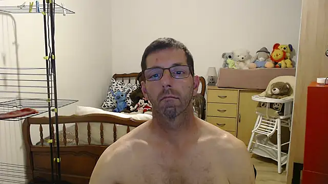 Snapshot of steph19x5 chatting on May 13, 2026, 8:27 pm steph19x5 online show from May 13, 2026, 8:27 pm