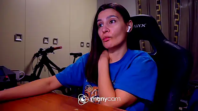 Snapshot of GodlyTheia chatting on March 2, 2025, 6:40 pm GodlyTheia online show from March 2, 2025, 6:40 pm