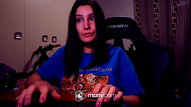 Snapshot of GodlyTheia chatting on March 2, 2025, 9:43 pm GodlyTheia online show from March 2, 2025, 9:43 pm